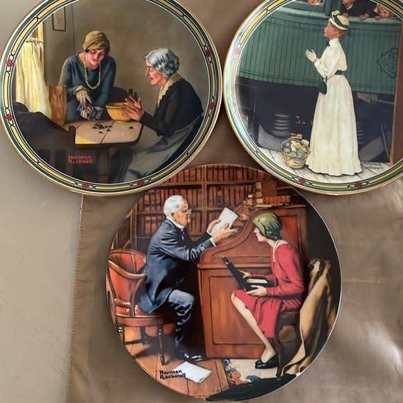 3 Vintage- gently loved Norman Rockwell collectors plates, 8.5 inches, no boxes - Picture 12 of 12